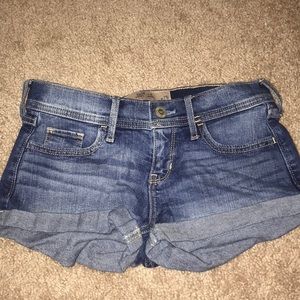 hollister short-short